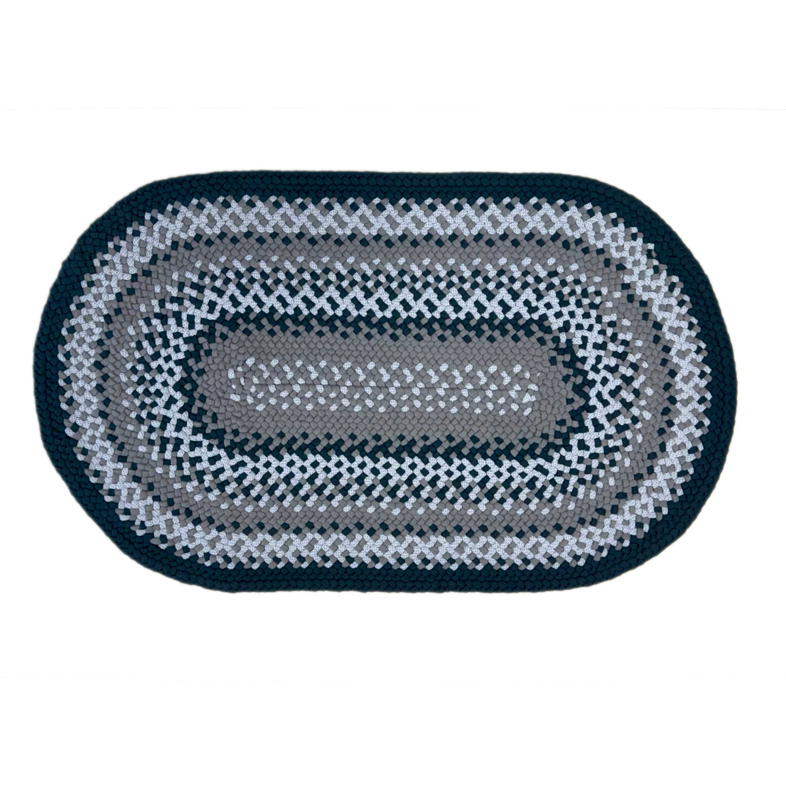 Grey Braided Rag Rug Gray Monochromatic Braided Rug | 2'6